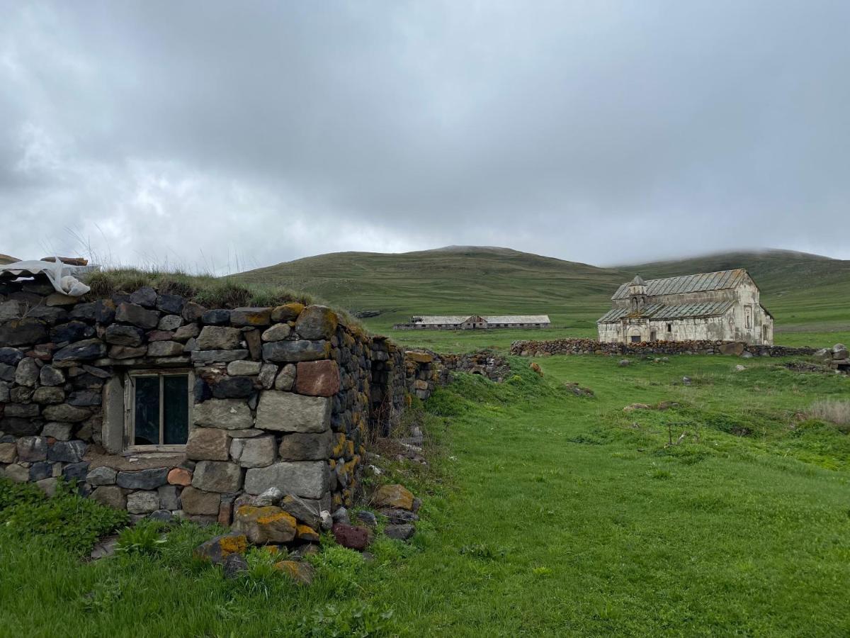 ホテル Tirebi Farmhouse ヴァルジア エクステリア 写真